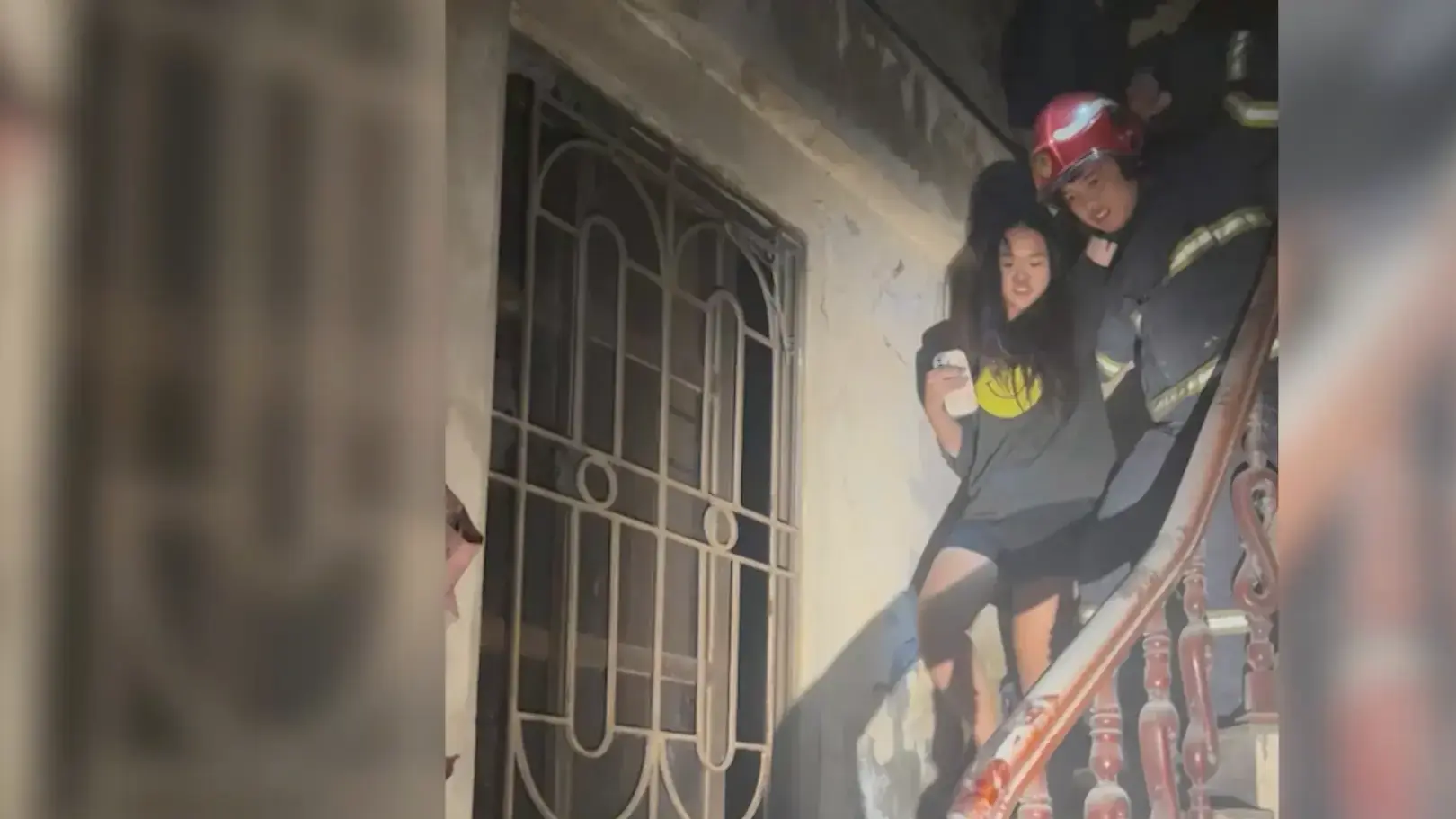 Kịp thời giải cứu 3 người trong vụ cháy nhà dân